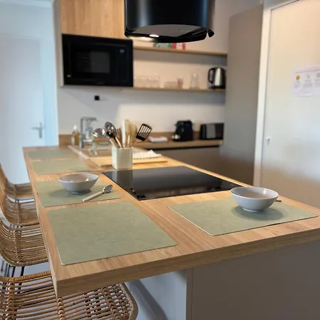 With Garden Direct Access To Beach,parking Free Apartament Vias
