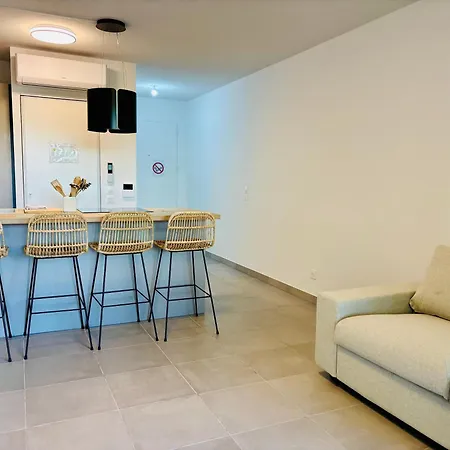 With Garden Direct Access To Beach,parking Free 비아스